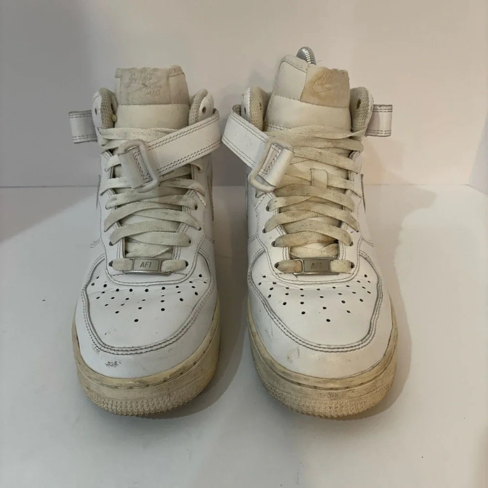 Nike Air Force 1 size 7.5